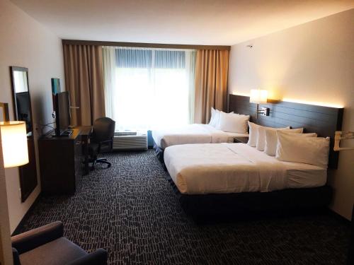 gundersen hotel and suites