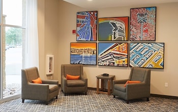 gundersen hotel and suites