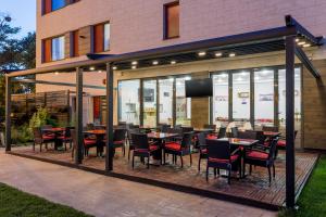 tomis garden aparthotel