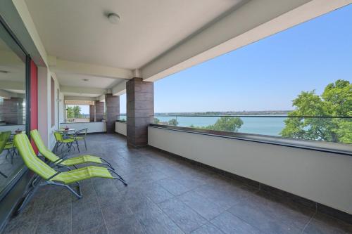 tomis garden aparthotel