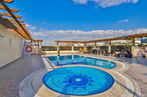 landmark summit hotel