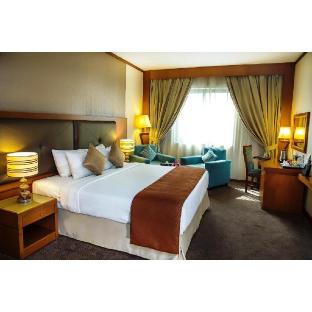 landmark summit hotel