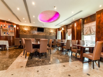 landmark summit hotel