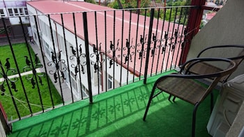 oituz boutique residence