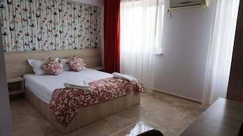 oituz boutique residence