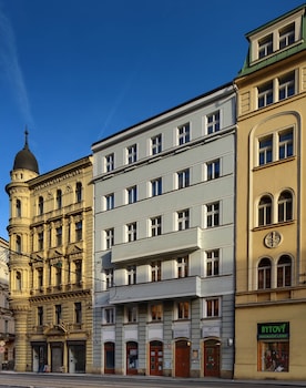 salvator superior apartments