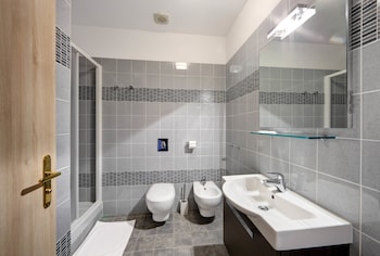 salvator superior apartments