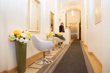 salvator superior apartments