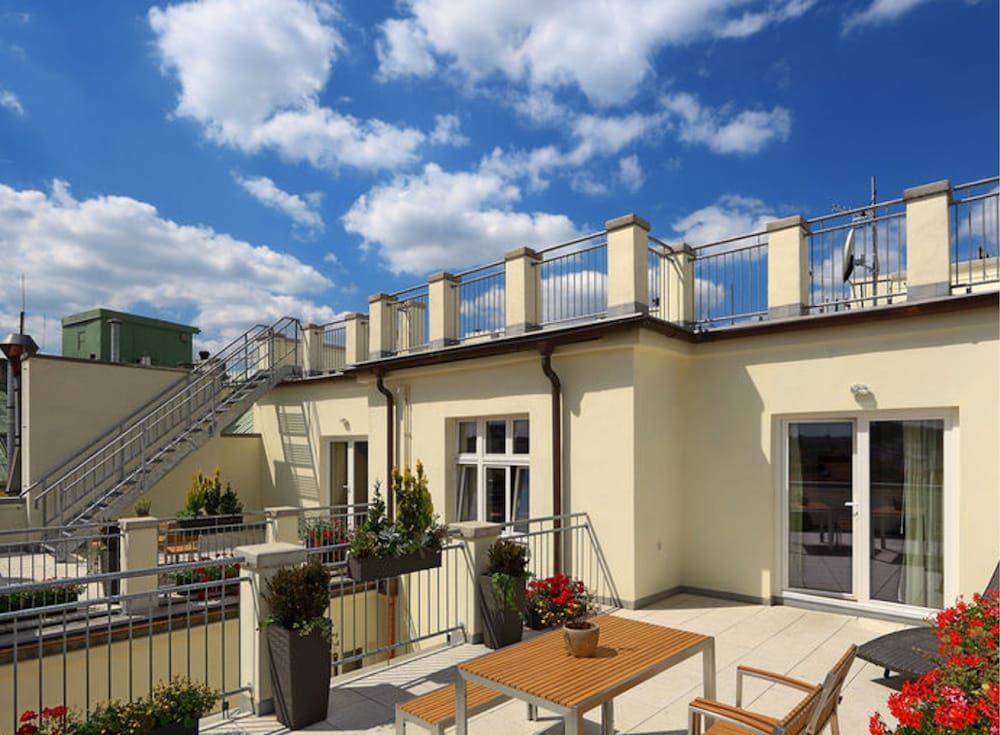 salvator superior apartments