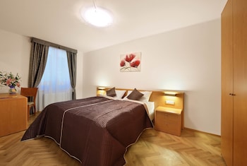 salvator superior apartments