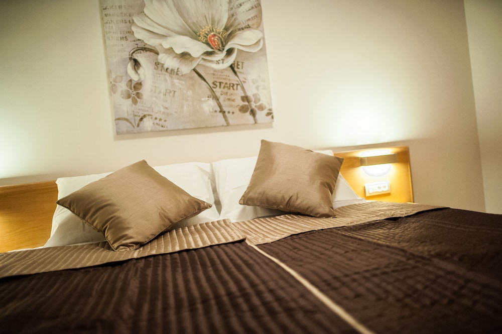 salvator superior apartments