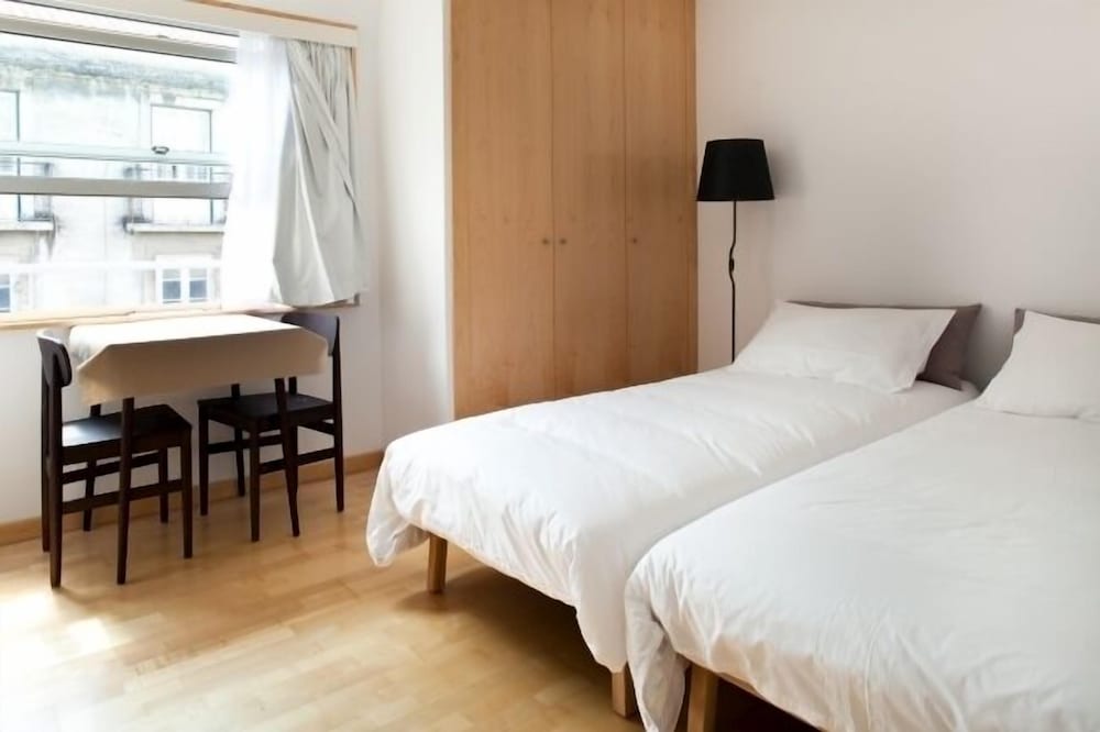 The Lisbonaire Apartments,Lisbon>>Carcavelos,4 star