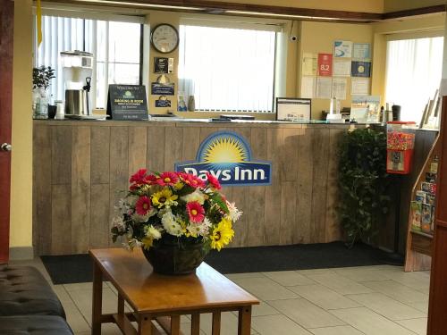 days inn by wyndham byron
