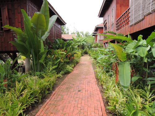 rajabori villas