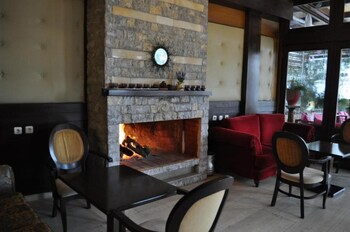 Okeania Seafront Rooms In Kamena Vourla,Kamena Vourla>>Central Greece,4 star