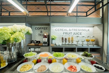 sugar marina hotel cliffhanger aonang