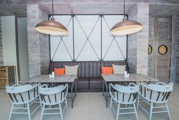 sugar marina hotel cliffhanger aonang