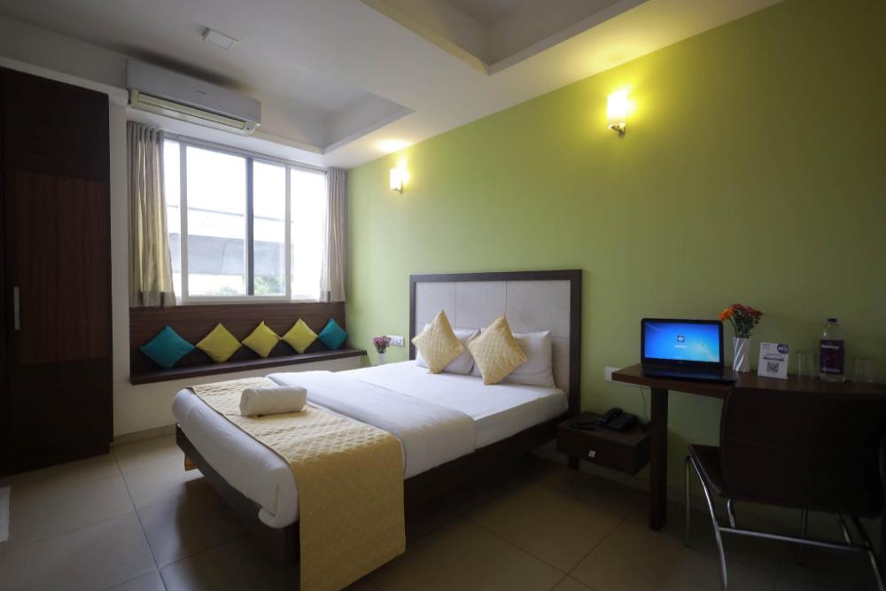 ixora suites