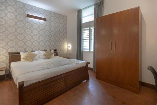 ixora suites
