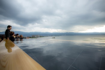 sui suwako