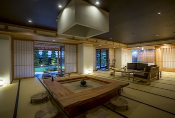 sui suwako