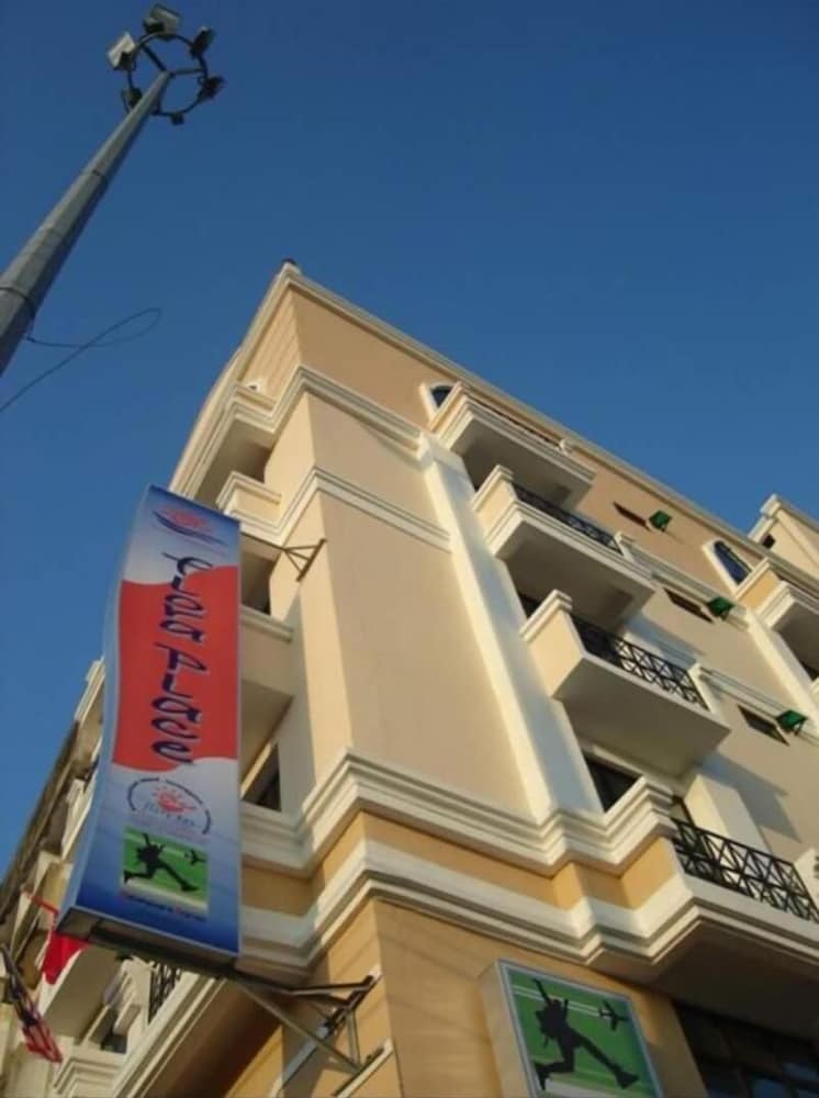 flora place hotel