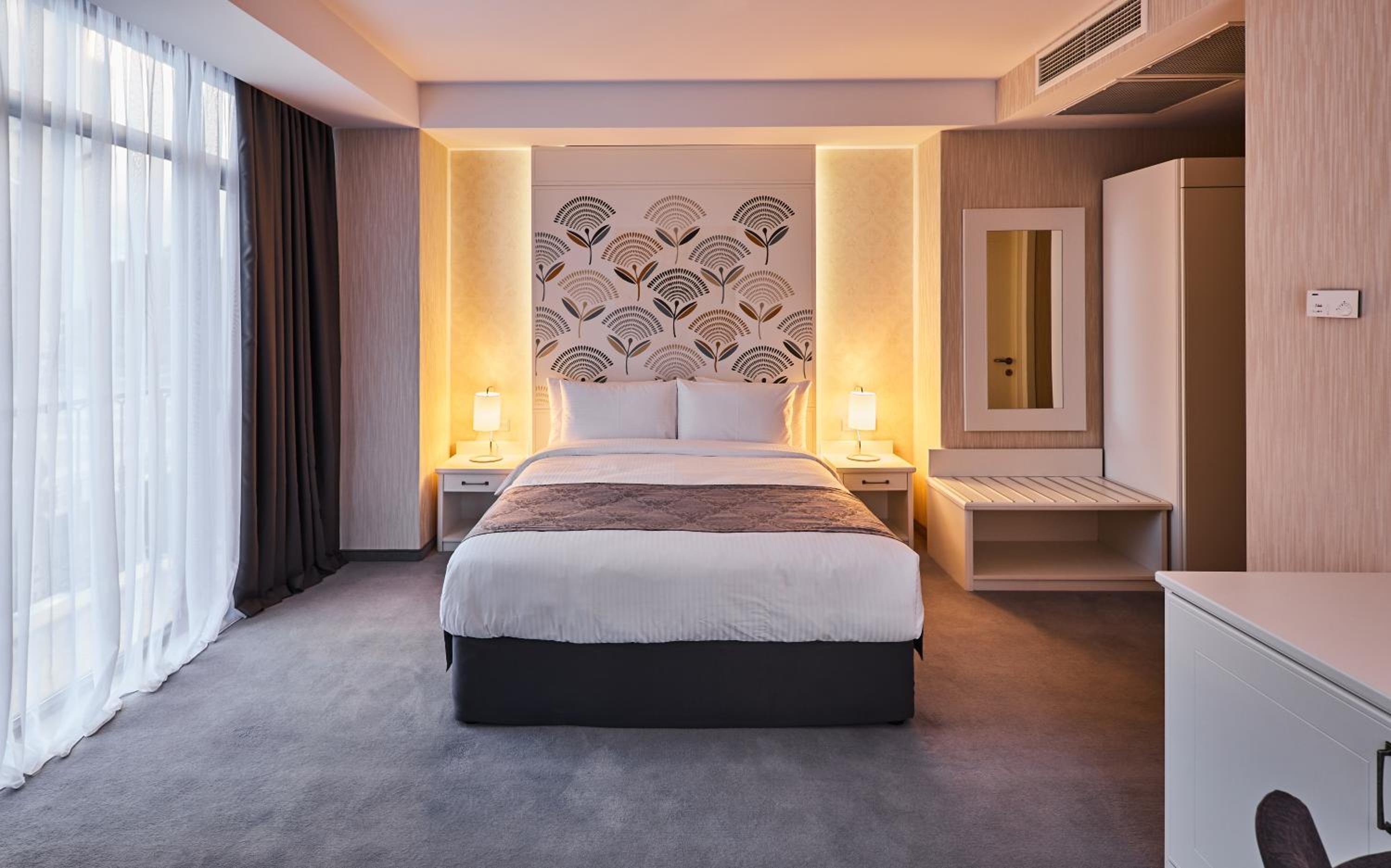 gallery palace hotel