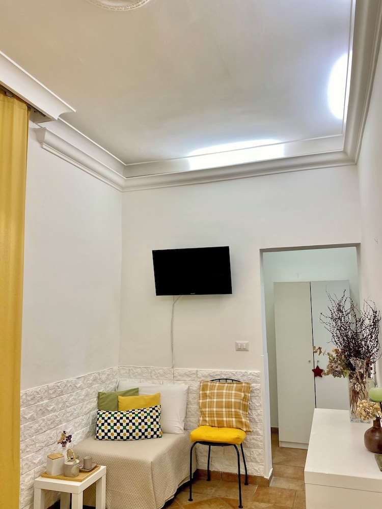 domus romana b and b