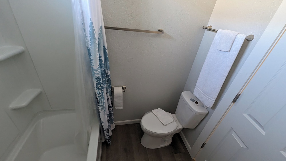 silver moon motel and suites