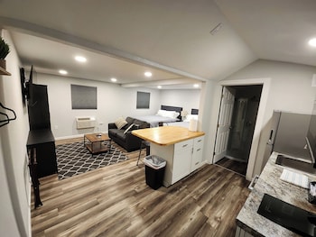 silver moon motel and suites