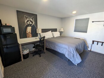 silver moon motel and suites