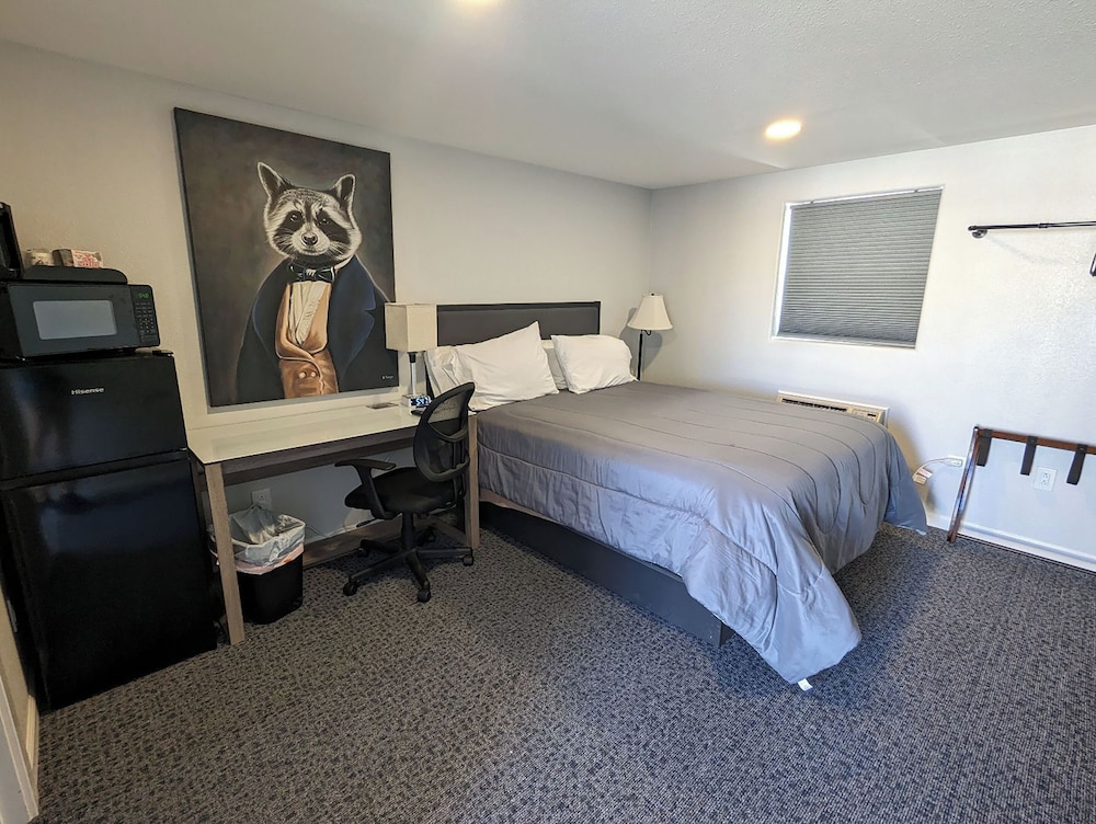 silver moon motel and suites