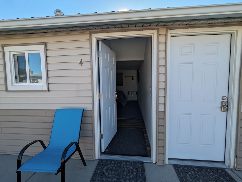 silver moon motel and suites