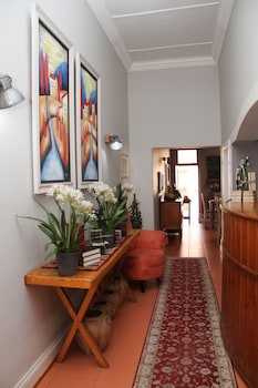 del roza guest house