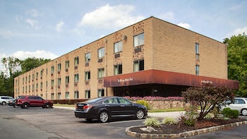 La Mirage Motor Inn,Kendall Park>>Edison,2.5 star
