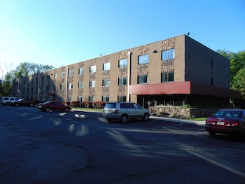 La Mirage Motor Inn,Kendall Park>>Edison,2.5 star