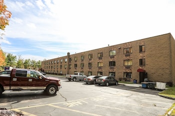La Mirage Motor Inn,Kendall Park>>Edison,2.5 star
