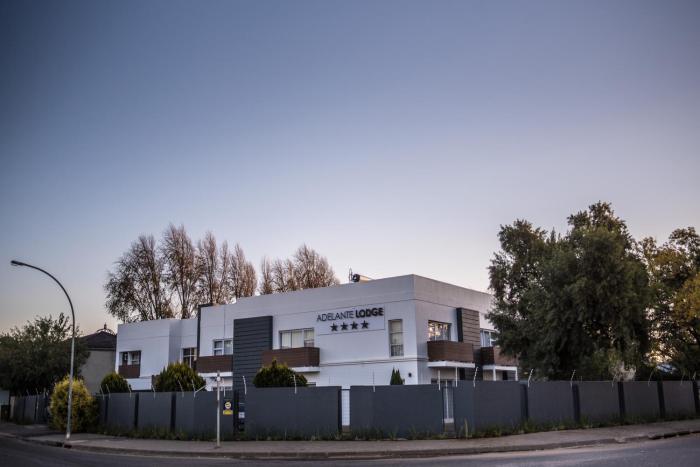 adelante lodge