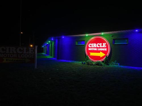 circle motel lodge