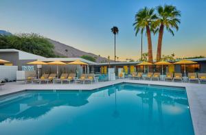 Twin Palms Resort - A Gay Men's Resort,,2 star