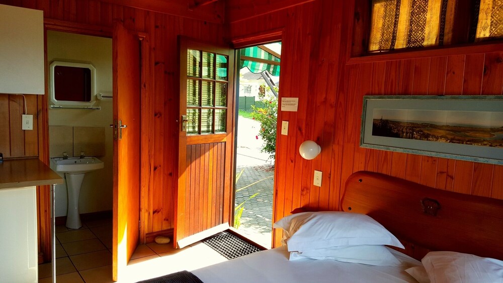 lakeside knysna accomodation