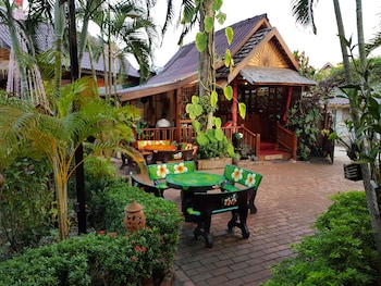 thongbay guesthouse luang prabang