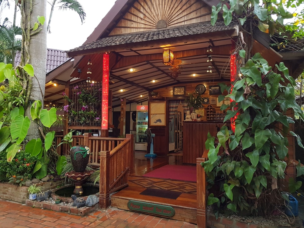 thongbay guesthouse luang prabang