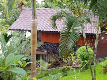 thongbay guesthouse luang prabang