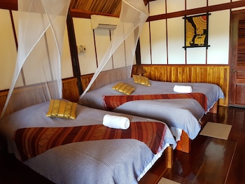 thongbay guesthouse luang prabang