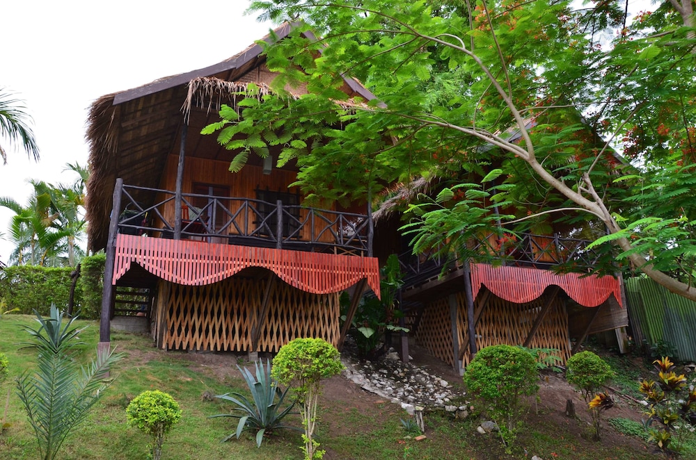 thongbay guesthouse luang prabang