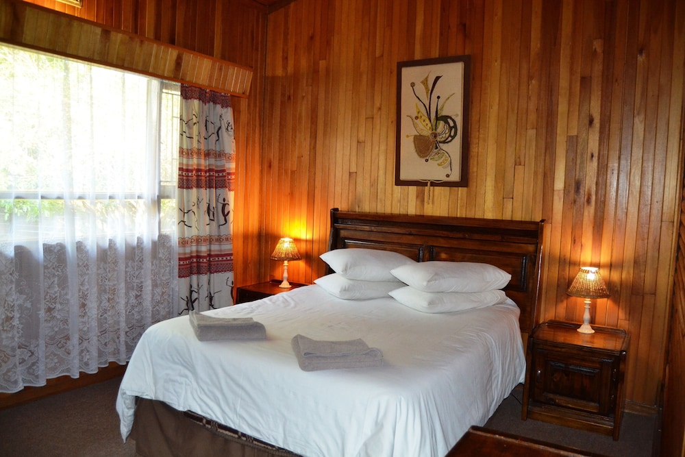 log cabin and settlers village