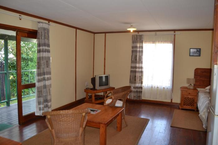 log cabin and settlers village