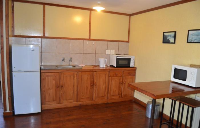 log cabin and settlers village