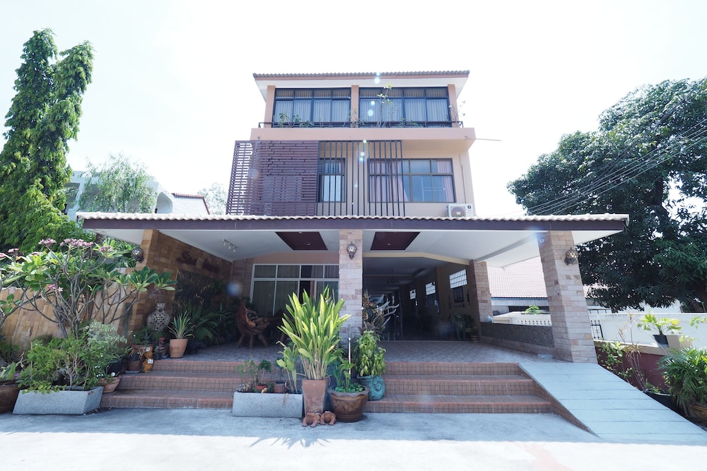 sea breeze guest house